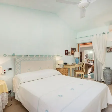 Villa Just Steps From The Sea Porto Rafael