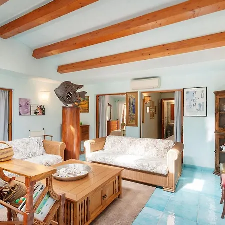 Just Steps From The Sea Porto Rafael