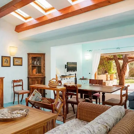 Just Steps From The Sea *