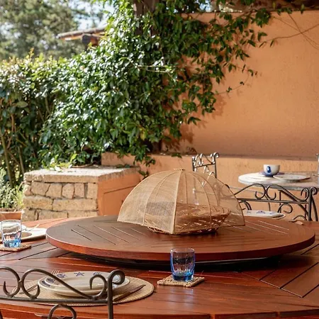 Just Steps From The Sea Villa