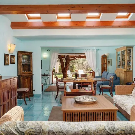 Just Steps From The Sea Porto Rafael