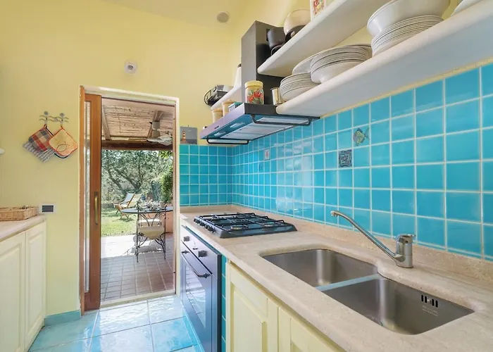 Just Steps From The Sea Villa *